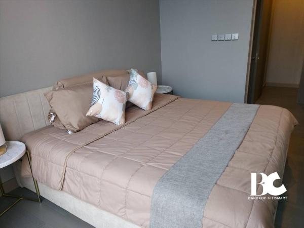 ให้เช่า 1 Bed 35.99 ตร.ม. ฝ้าสูง 3 ม. ใกล้ มศว ประสานมิตร | THE ESSE at SINGHA COMPLEX | 35,000 บาท/เดือน