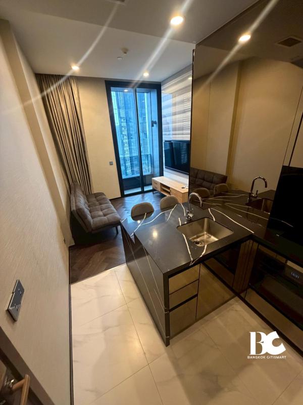 ให้เช่า 1 Bed 38 ตร.ม. ฝ้าสูง 3 ม. ใกล้ร.ร.นานาชาติ Trinity | The Esse Sukhumvit 36 | 42,000 บาท/เดือน