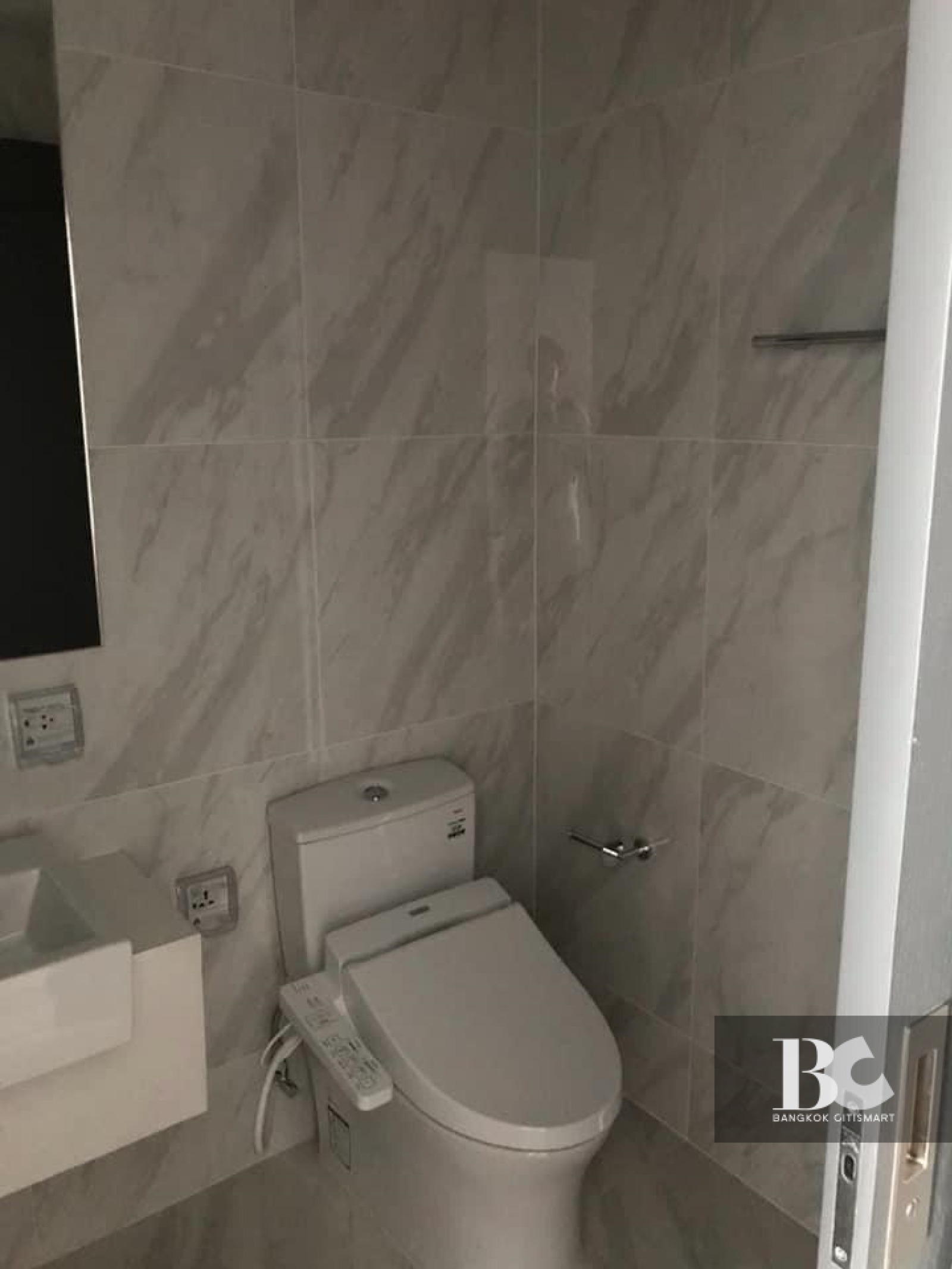 ให้เช่า Studio 28 ตร.ม. งบ 16,000 ใกล้สวนสันติภาพ รางน้ำ | Ideo Mobi Rangnam | 16,000 บาท/เดือน – รูปที่ 3
