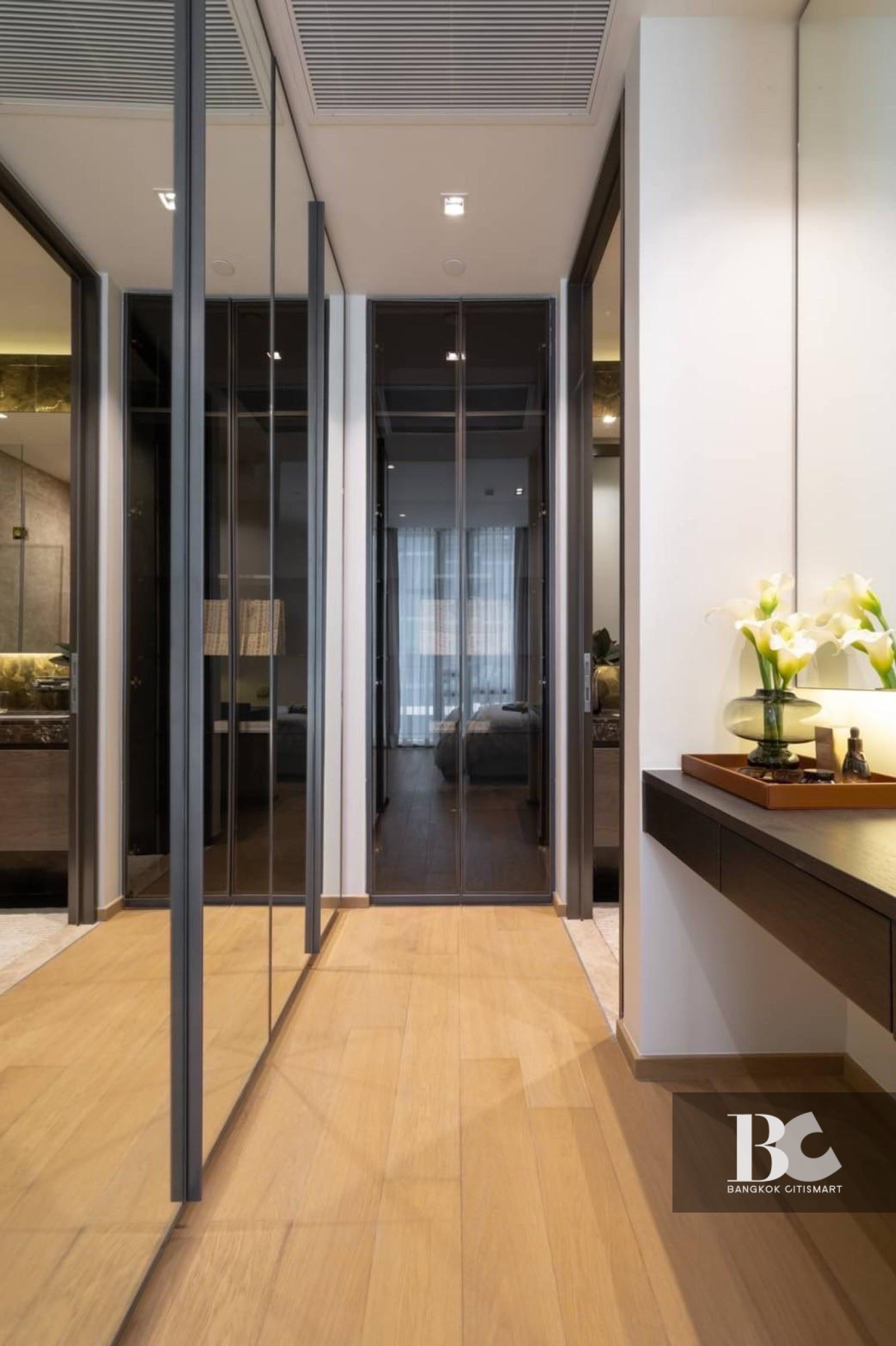 ให้เช่า 2 Bed 3 Bath 90 ตร.ม. ห้องรวม 2 ยูนิต ฝ้าสูง 3 ม. ชิดลม | 28 Chidlom | 98,000 บาท/เดือน – รูปที่ 4