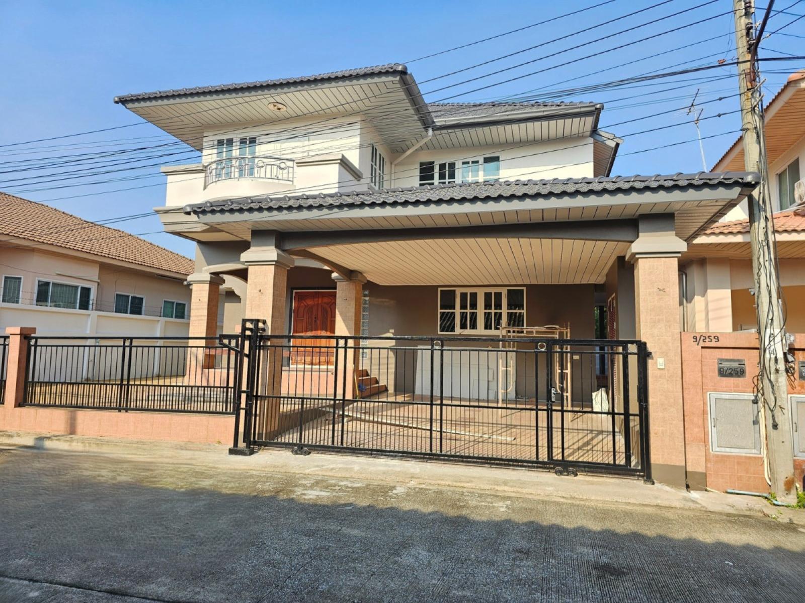 For Sale House , Baan Suan Dok Mai , Salathammasop Sop , Thawi Watthana , Bangkok , CX-180159