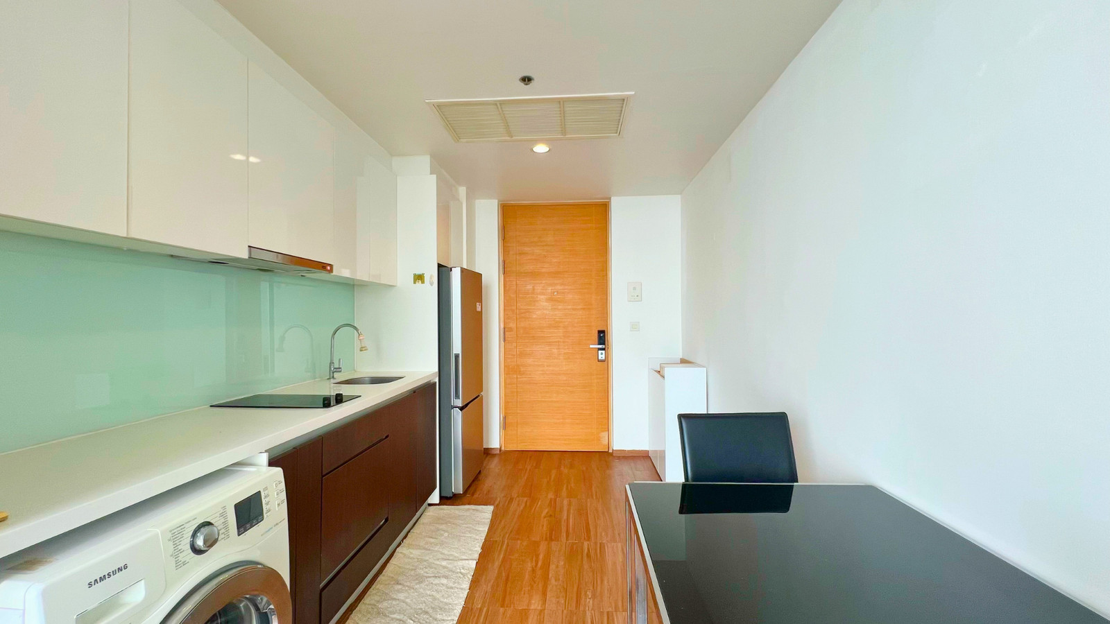 For rent the breeze narathiwas ปล่อยเช่า คอนโดหรู กลางเมือง เดอะ บรีซ นราธิวาส ห้องใหญ่ ระเบียงกว้าง พร้อมอยู่ ชั้นสูง วิวเมือง ใกล้ เซ็นทรัล พระราม 3 และ BTS ช่องนนทรีเครื่องใช้ไฟฟ้าครบ – รูปที่ 4