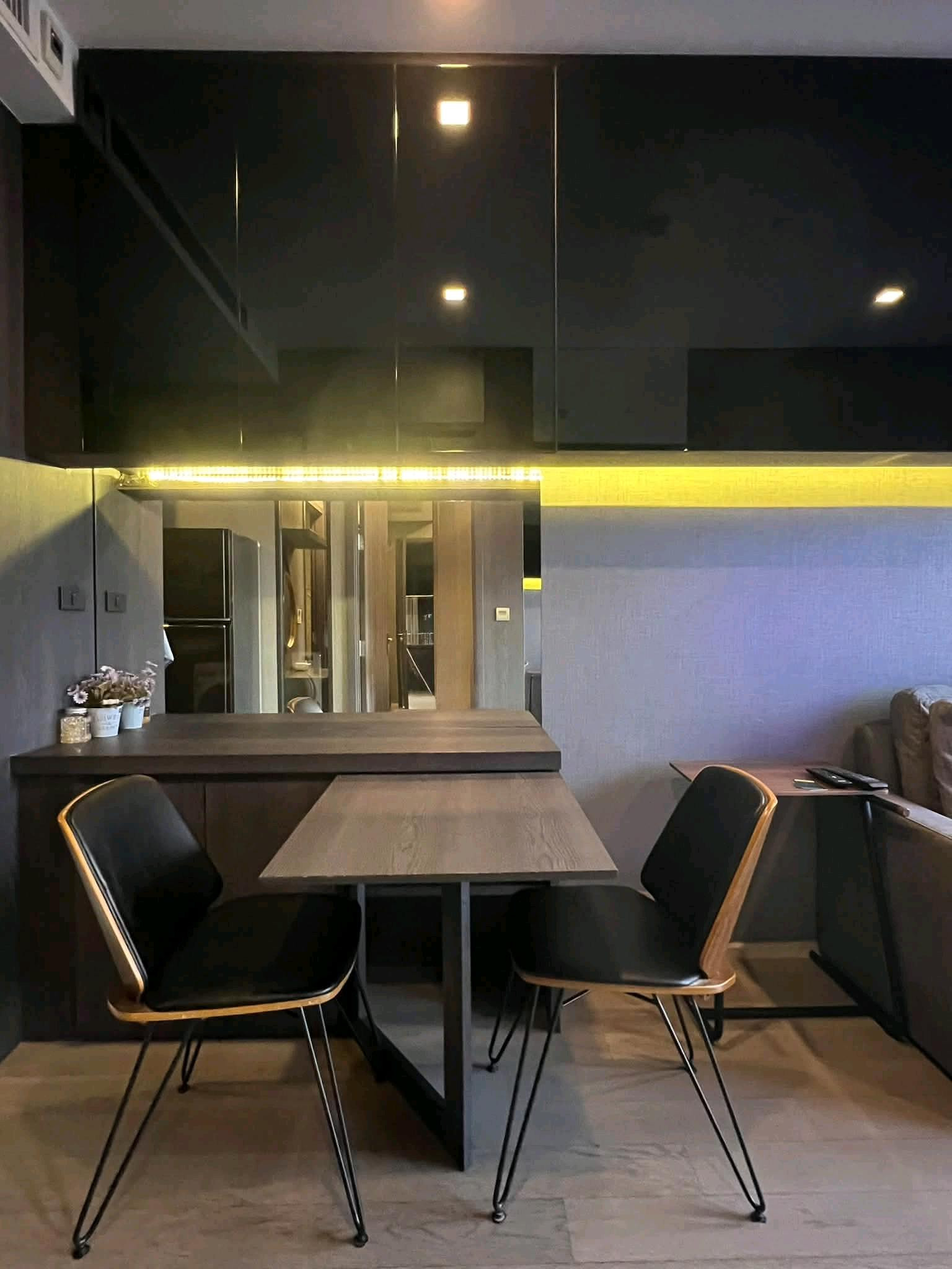 ASHTON ASOKE, a luxury condo in the heart of Asoke. Location in the heart of the city, close to BTS and MRT, convenient travel, close to shopping, offices, and urban lifestyles. 🏙️Travel: BTS Asoke, MRT Sukhumvit, connecting to Asoke Montri Road, Sukhumvi – รูปที่ 4