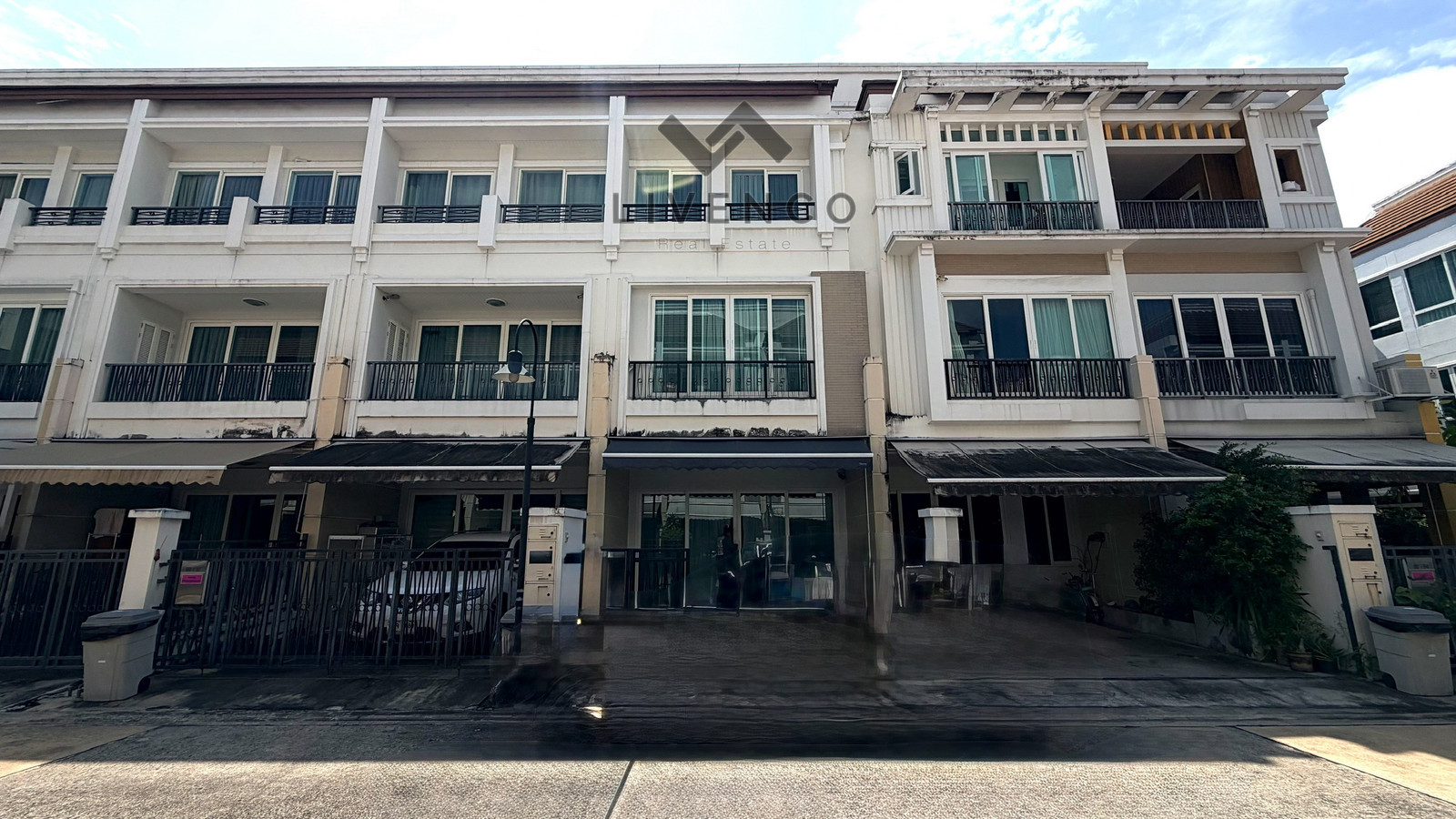 For Rent : บ้านกลางกรุง สาทร (ถนนเจริญราษฎร์) For Rent : บ้านกลางกรุง สาทร (ถนนเจริญราษฎร์)