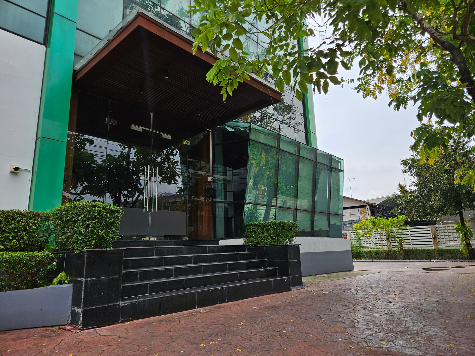 For Rent: Office Building on Rama 9 Soi 57/1, 187 sq.wah Land Area, 1,063 sq.m. Usable Area, 4.5 Storeys, 390,000 THB/Month – รูปที่ 2