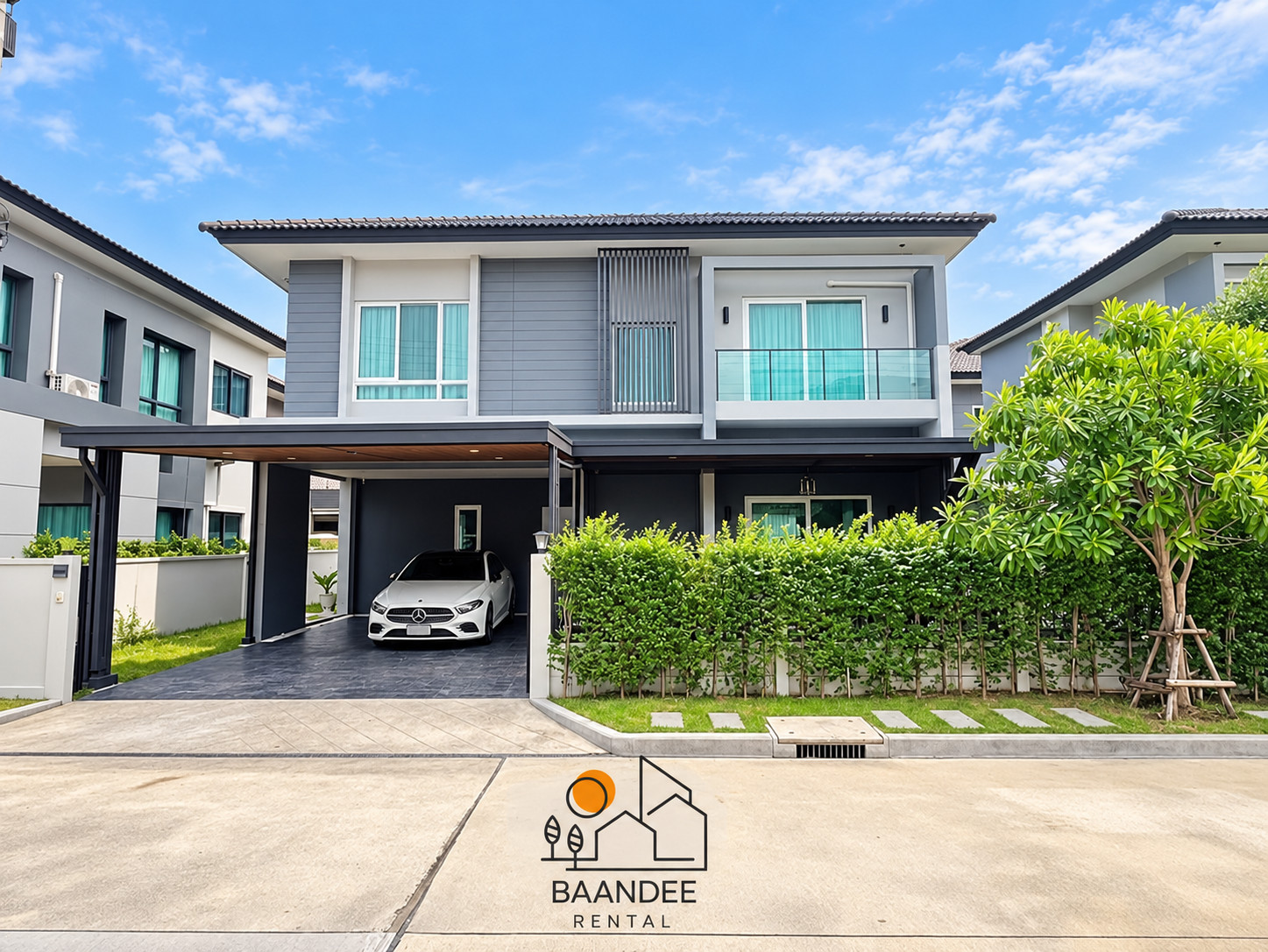 For rent, Centro Phahon Vibhavadi 2, 190 sq m, 4 bedrooms, 3 bathrooms, with furniture.
