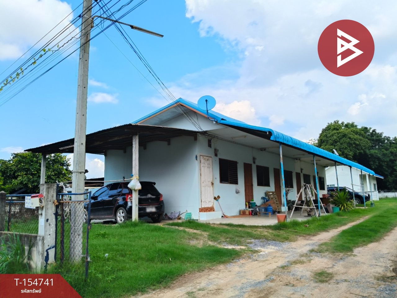 Land for sale with buildings, area 2 ngan, Ban Pho, Nakhon Ratchasima.