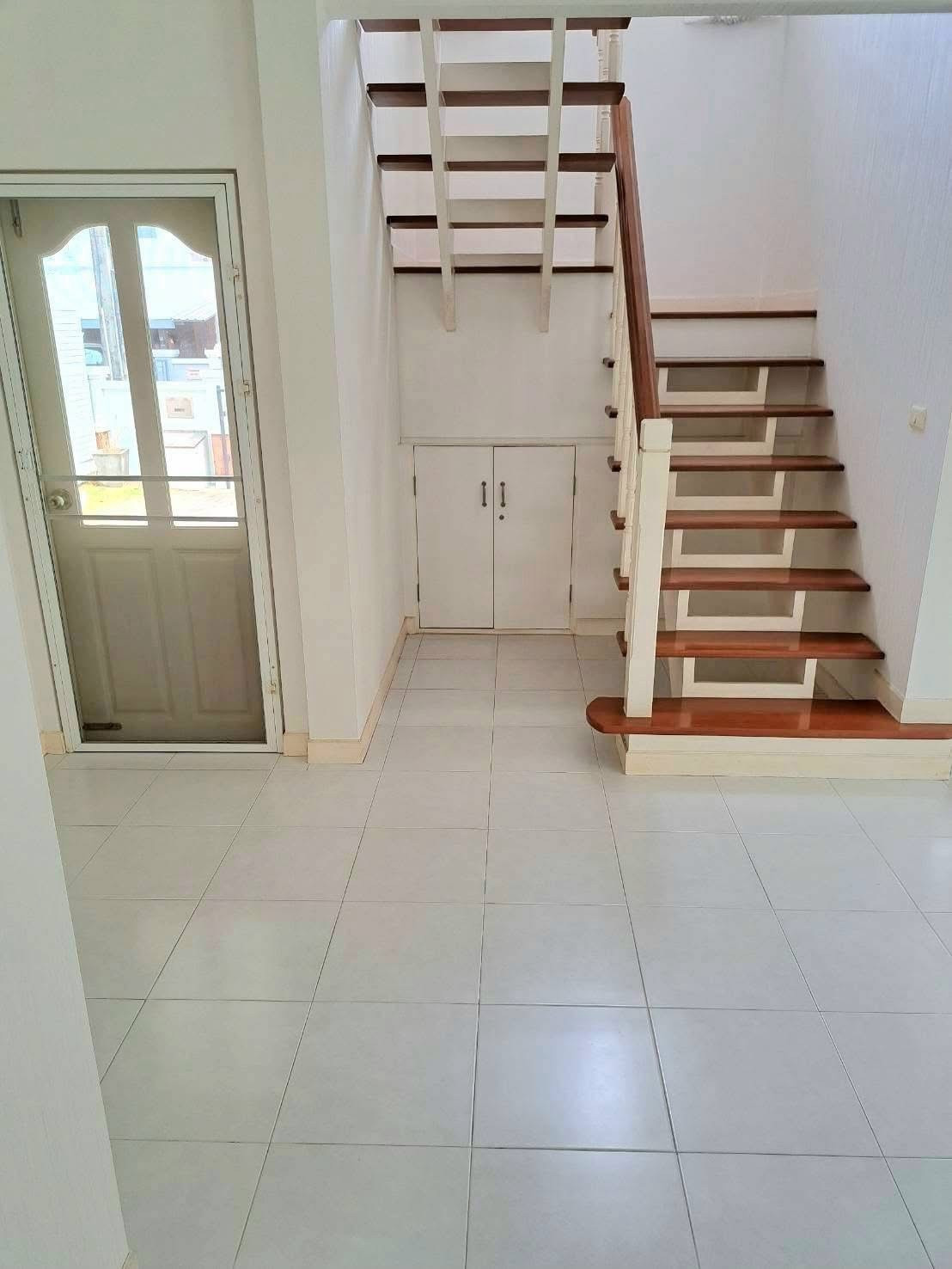 🏡✨ ให้เช่าบ้านเดี่ยวหรู มัณฑนา อ่อนนุช – วงแหวน 3 ห้องนอน 3 ห้องน้ำ บ้านสวย สภาพดี พร้อมเฟอร์นิเจอร์บิลต์อินทั้งหลัง ดูแลและซ่อมแซมอย่างสม่ำเสมอ พร้อมเข้าอยู่ได้ทันที 💰 ค่าเช่า 48,000 บาท/เดือน (ต่อรองได้เล็กน้อย) – รูปที่ 3