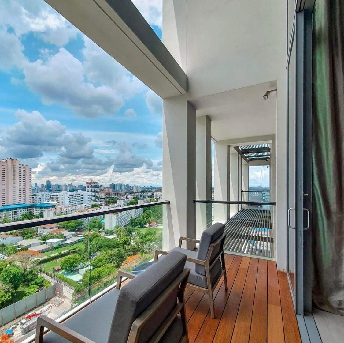 ✨ คอนโด Ultra Luxury ที่มาพร้อมความไพรเวทขนาดใหญ่ 219 ตรม. บรรยากาศแบบรีสอร์ตใจกลางสีลม-สาทร ✨ – รูปที่ 2
