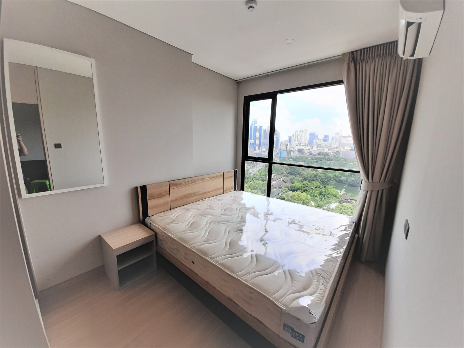 (รหัส R330) ให้เช่า lumpini suite phetchaburi makkasan