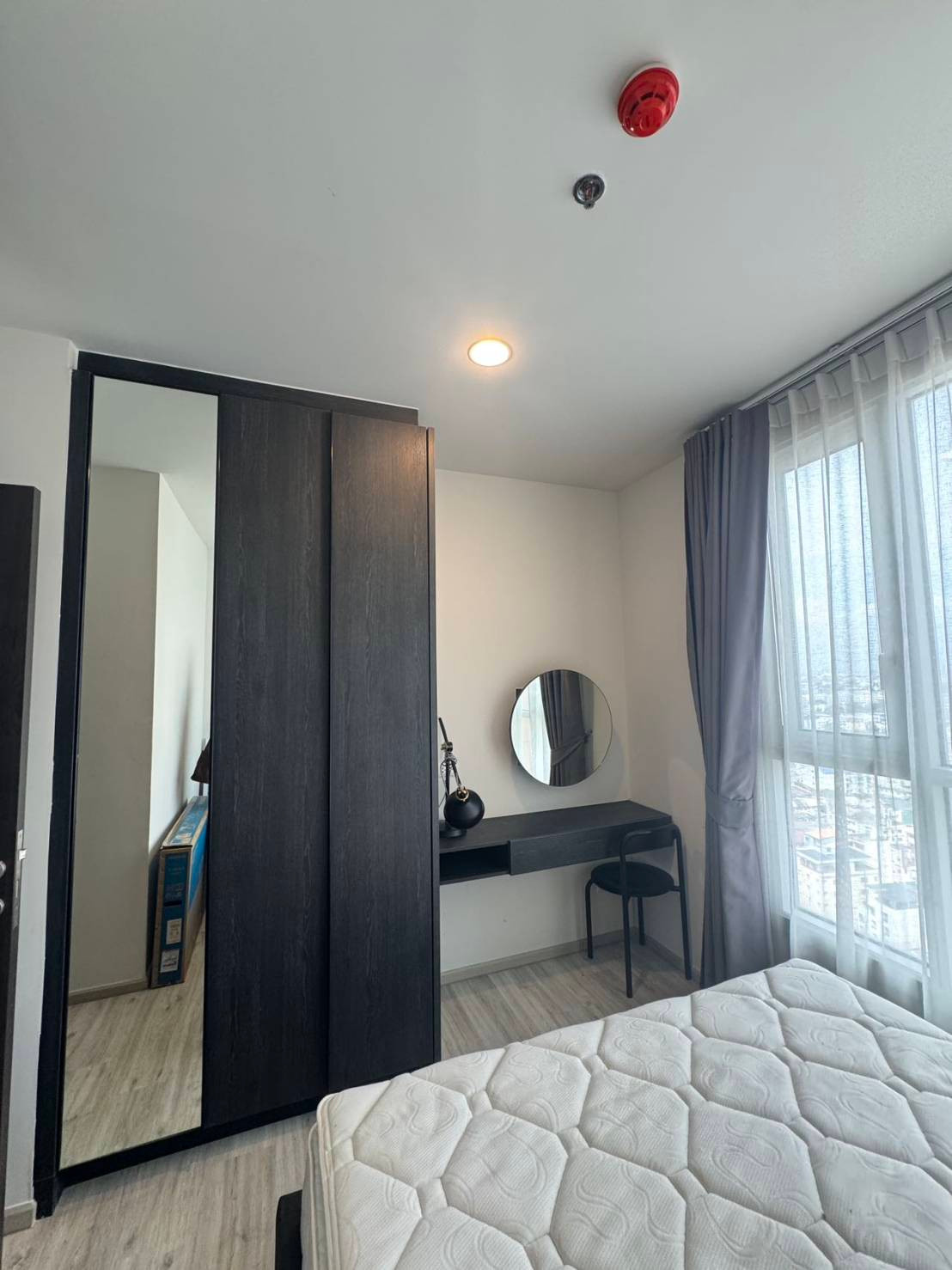 👑✨ XT Huaikhwang Condo for Rent | High-Rise Condo in a Prime Location on Ratchadaphisek Road, Near MRT Huai Khwang 🚅 Convenient Transportation for Easy City Living! – รูปที่ 4