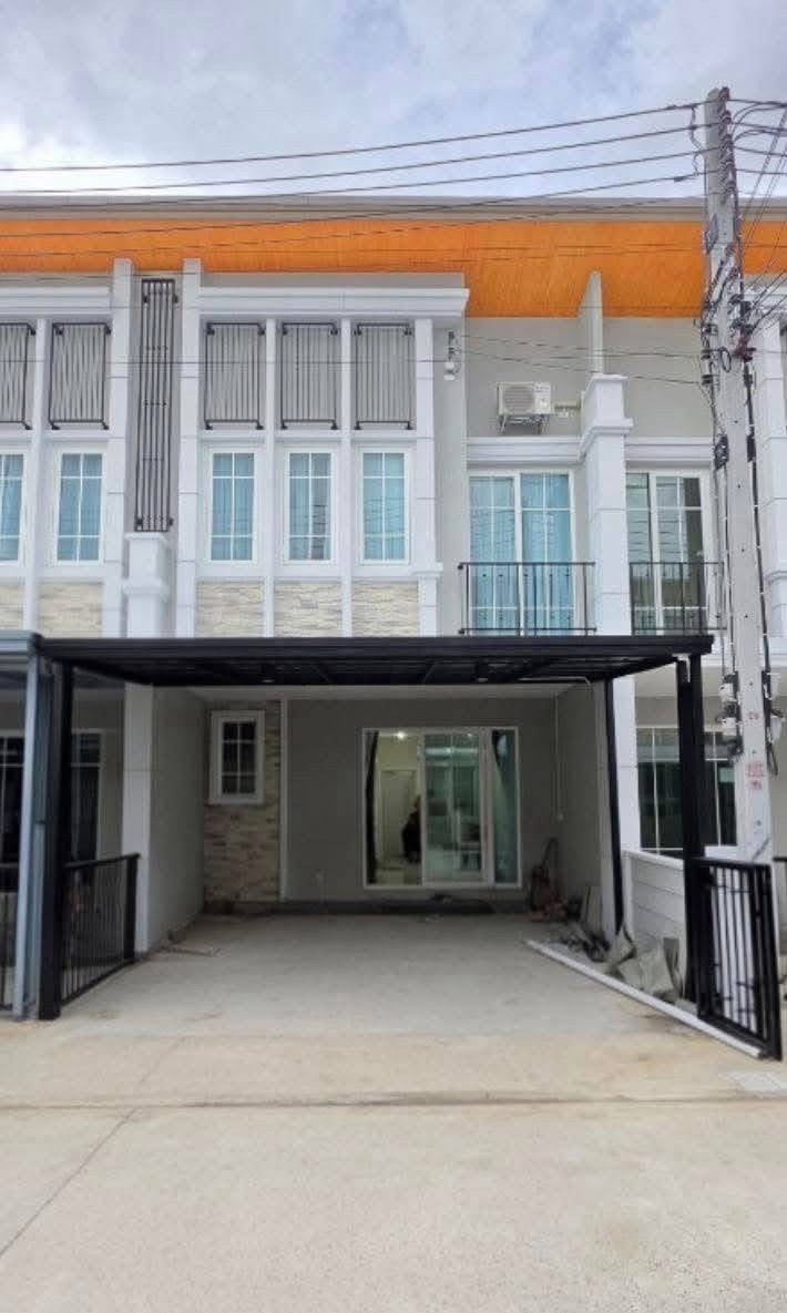 🏡✨ 𝗙𝗢𝗥 𝗥𝗘𝗡𝗧 | 𝗚𝗢𝗟𝗗𝗘𝗡 𝗧𝗢𝗪𝗡 วิภาวดี–รังสิต | ทาวน์โฮม 𝟰 ห้องนอน 🛏️ | 𝟭𝟮𝟬 ตร.ม. | บ้านใหม่ ไม่เคยปล่อยเช่า 🔥 | พร้อมเข้าอยู่ 🔑