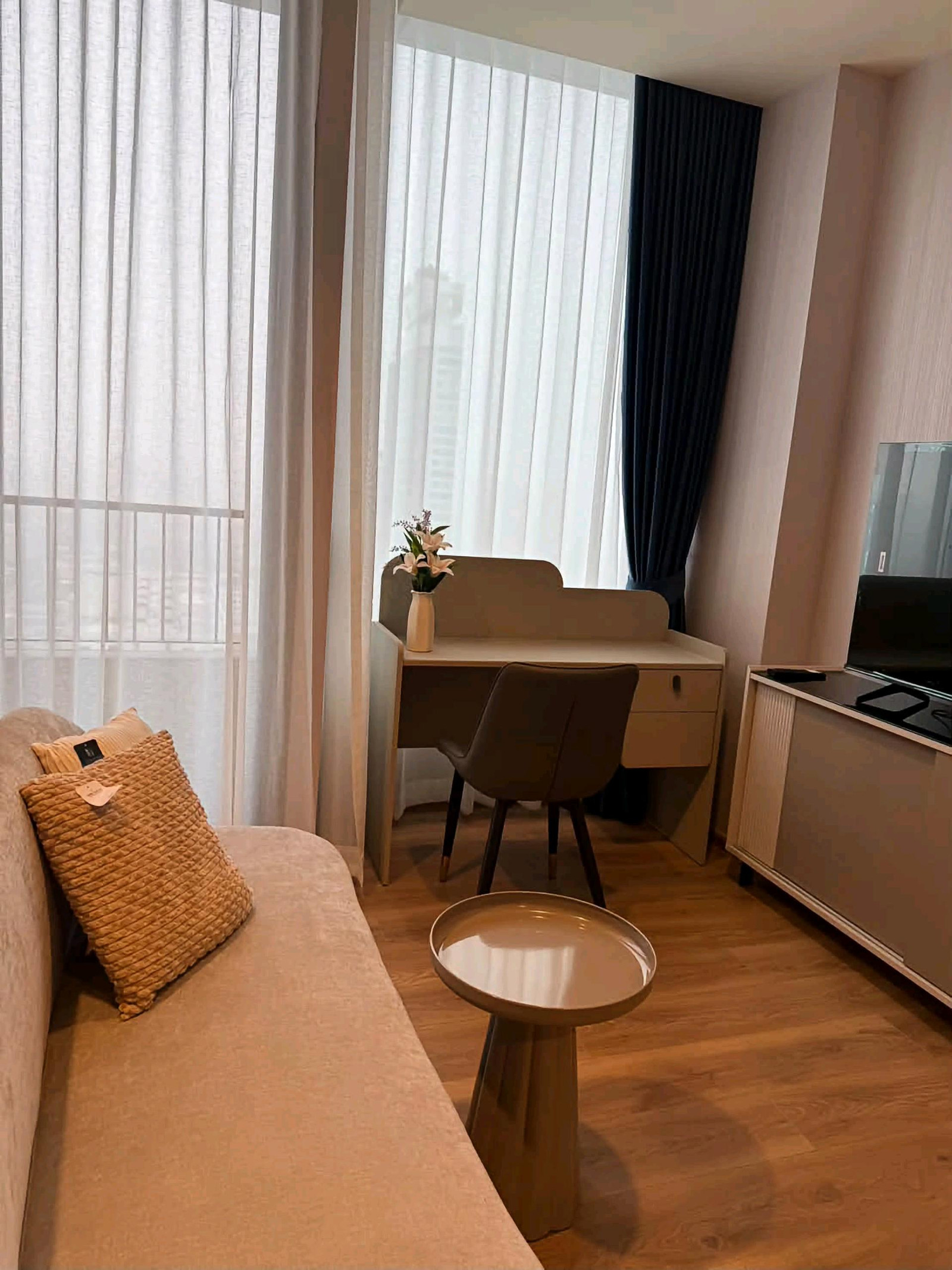 ✨ Live a superior life in the heart of Thonglor, near famous cafes, restaurants, and lifestyle malls. ✨ Live a superior life in the heart of Thonglor, near famous cafes, restaurants, and lifestyle malls.