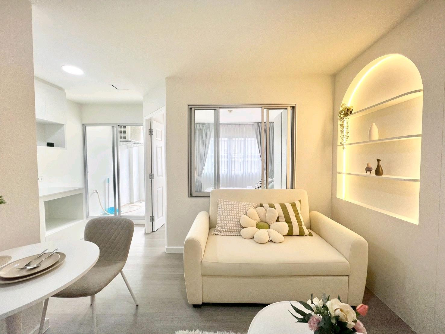 Lumpini Condo Town Bodindecha - Ramkhamhaeng (ลุมพินี คอนโดทาวน์ บดินทรเดชา รามคำแหง) Lumpini Condo Town Bodindecha - Ramkhamhaeng (ลุมพินี คอนโดทาวน์ บดินทรเดชา รามคำแหง)