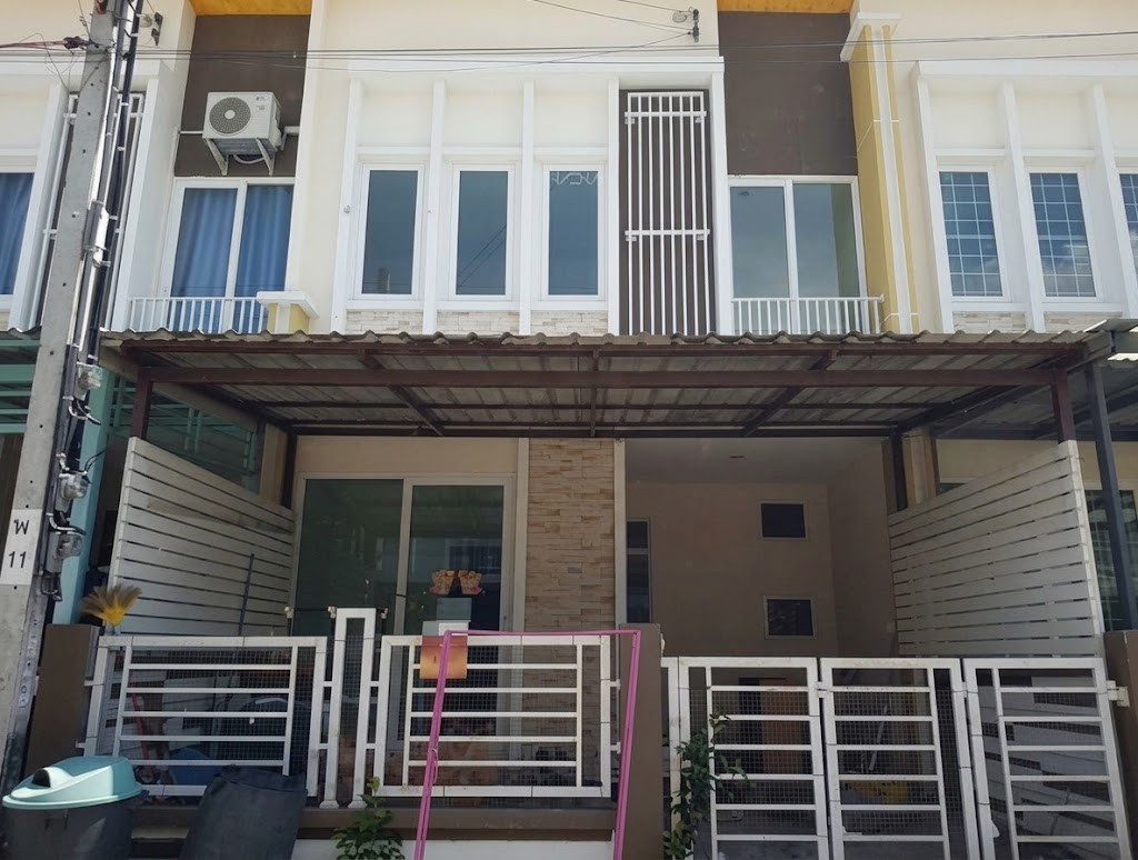 🔥 Townhouse for Sale at Golden Town Bangna–Kingkaew Near Suvarnabhumi Airport – The Paseo Mall Lat Krabang