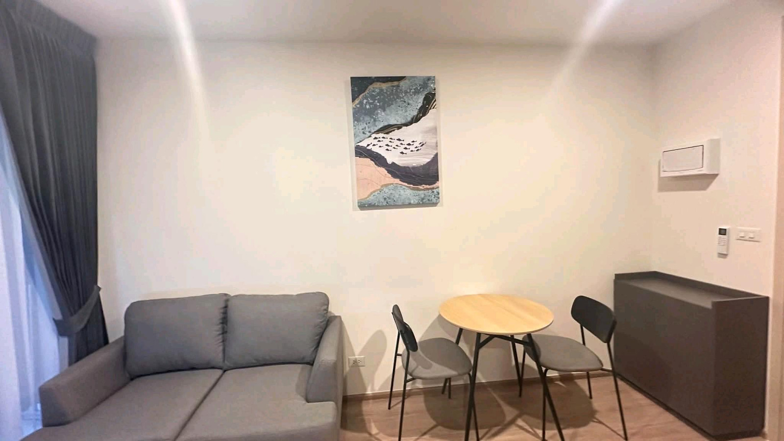 Brand new room Ready to move in immediately. Close to lifestyle sources and convenient travel. Suitable for working people, students, and those looking for a condo in a good location in Bangkok.