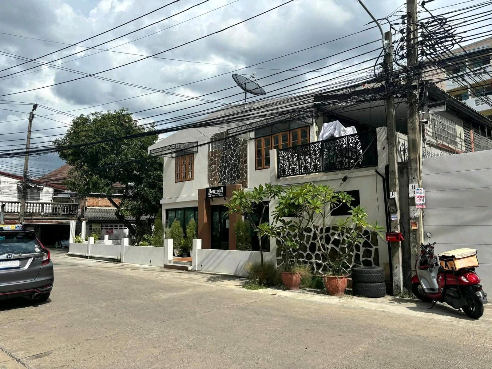 🚇 Near MRT only 50 meters, newly renovated, ready to use. Good location near Khaerai intersection. 🚇 Near MRT only 50 meters, newly renovated, ready to use. Good location near Khaerai intersection.