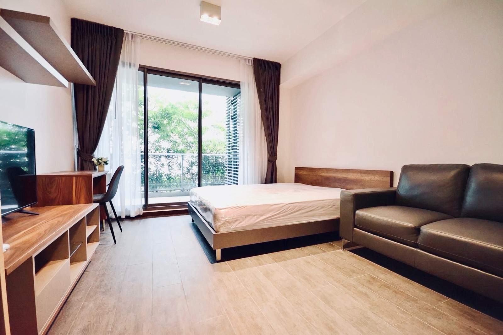 The Lofts Ekkamai (The Lofts Ekkamai) for rent 20,000/month, room size 33 square meters, ready to move in, contact Line @condo19 The Lofts Ekkamai (The Lofts Ekkamai) for rent 20,000/month, room size 33 square meters, ready to move in, contact Line @condo19