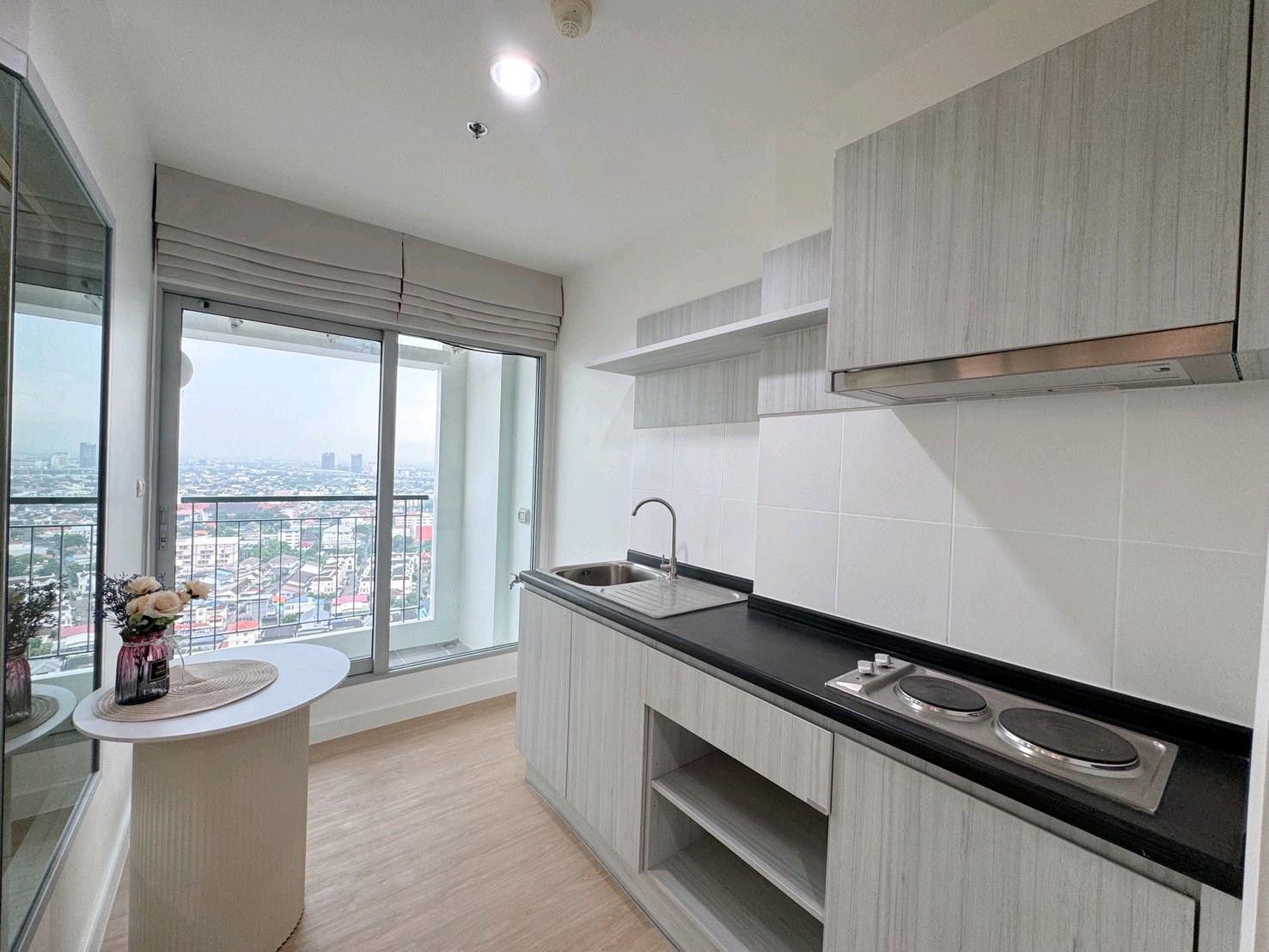 Aspire Ngamwongwan, new room, room size 28.81 sq m, 27th floor, good view.