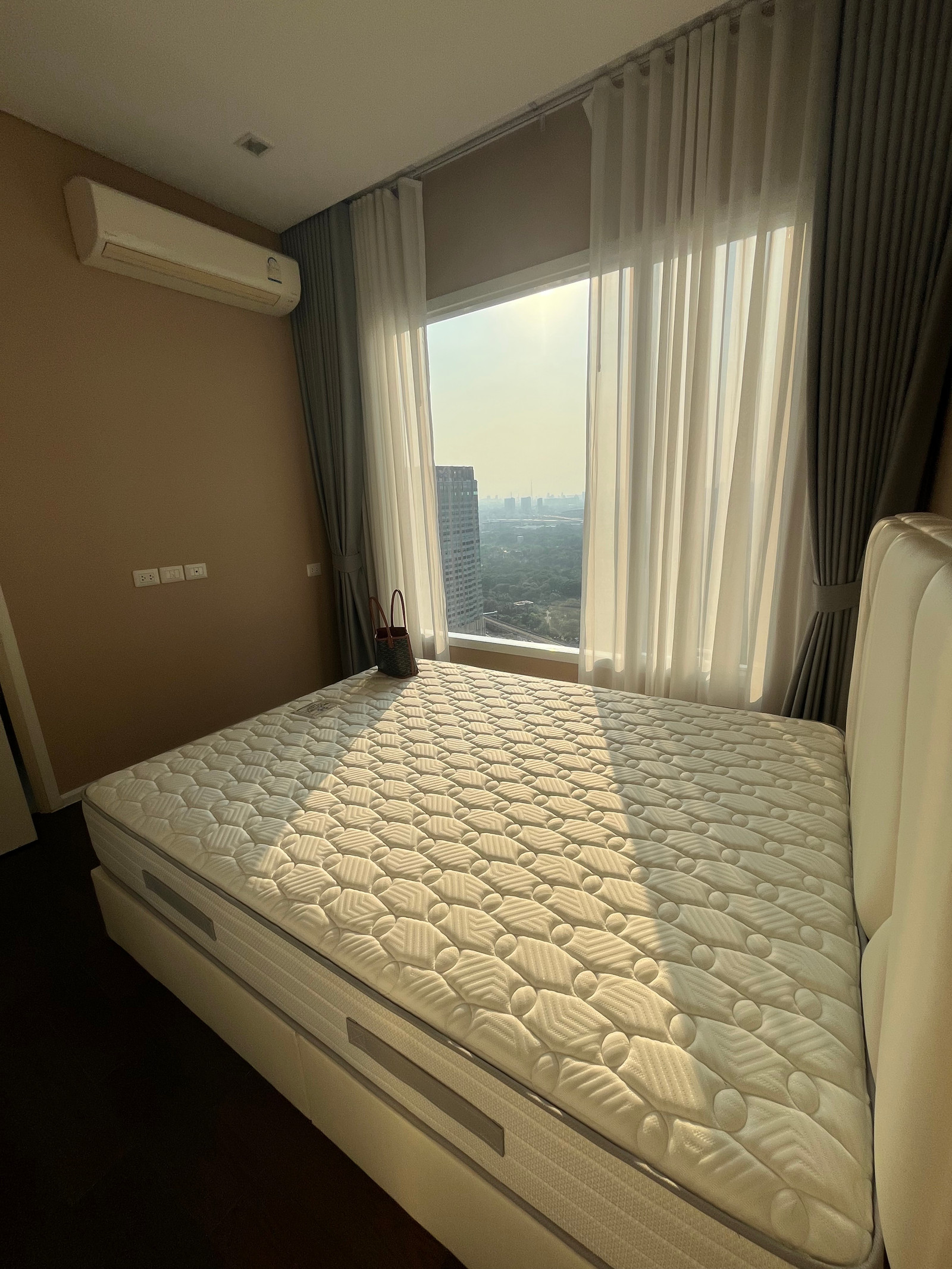 For Rent : The saint Residence Ladprao *2 bedroom room - high floor