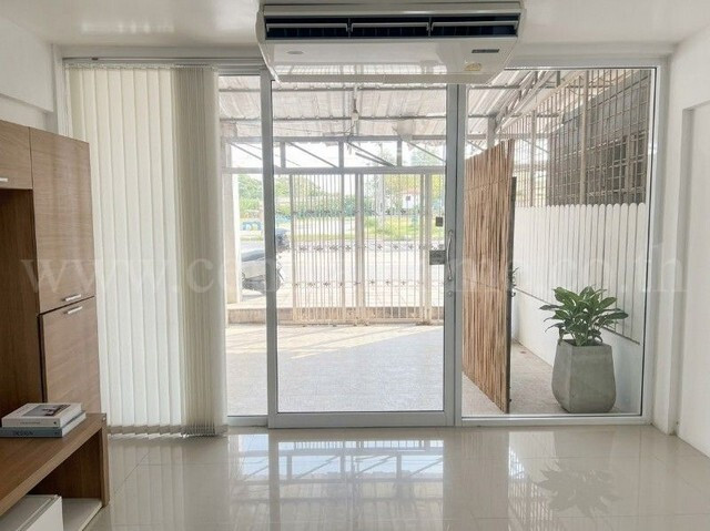 Commercial building, 2.5 floors, 19 sq m., next to the road, able to do business. – รูปที่ 4