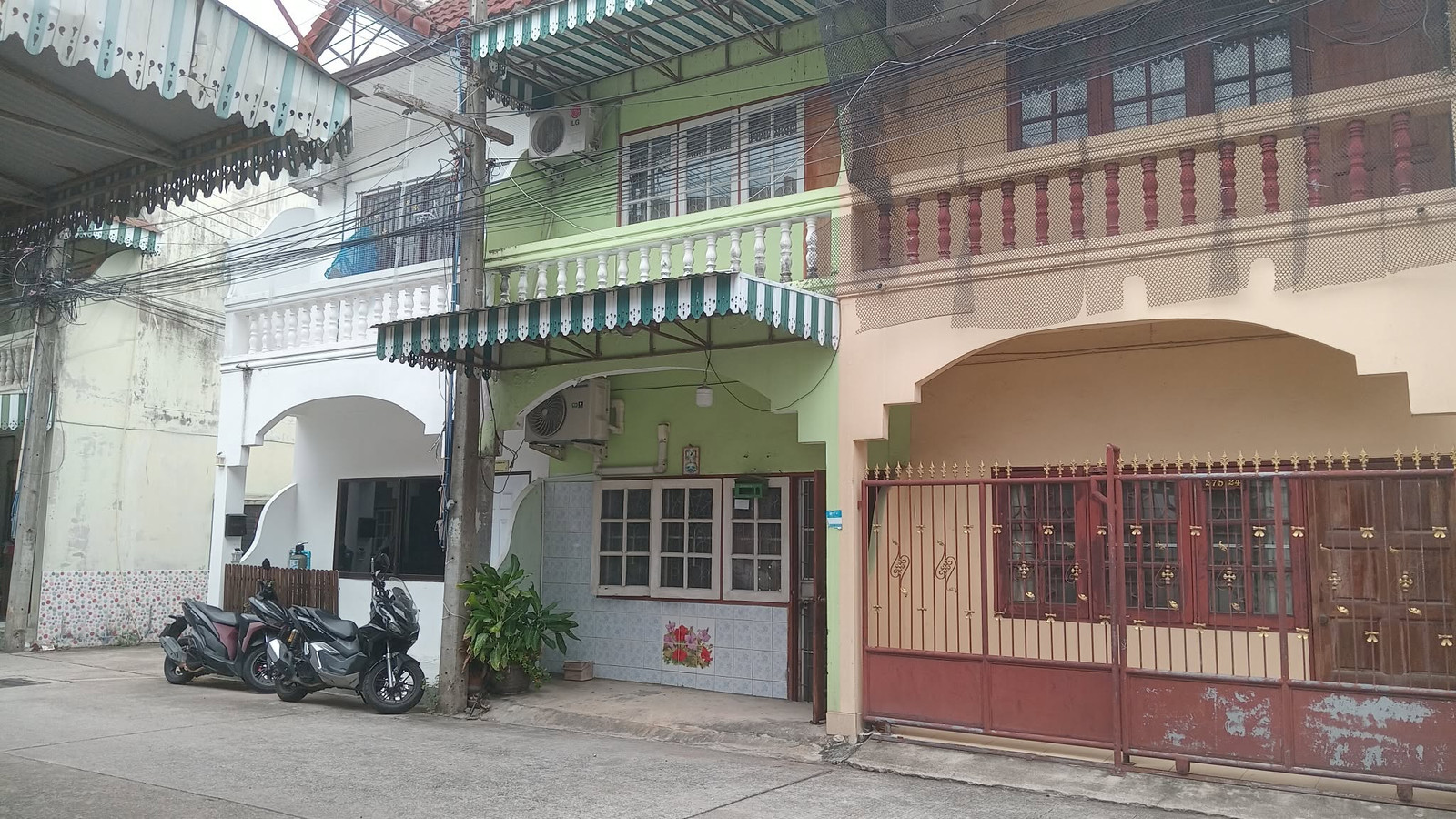 House for sale in Soi Chaiphonwithi House for sale in Soi Chaiphonwithi