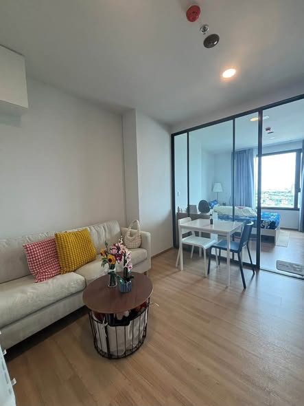 For rent Chewathai Kaset-Nawamin 1 bedroom 34.5 sq m. Price 15,000 baht/month. For rent Chewathai Kaset-Nawamin 1 bedroom 34.5 sq m. Price 15,000 baht/month.