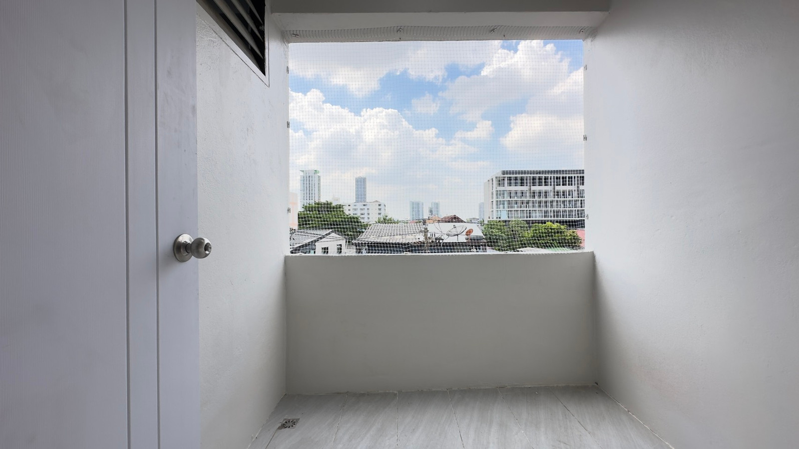 โครงการห้าดาวคอนโดมิเนียม 🏠 5 ดาว คอนโดมิเนียม (5 Star Condominium) – รูปที่ 3