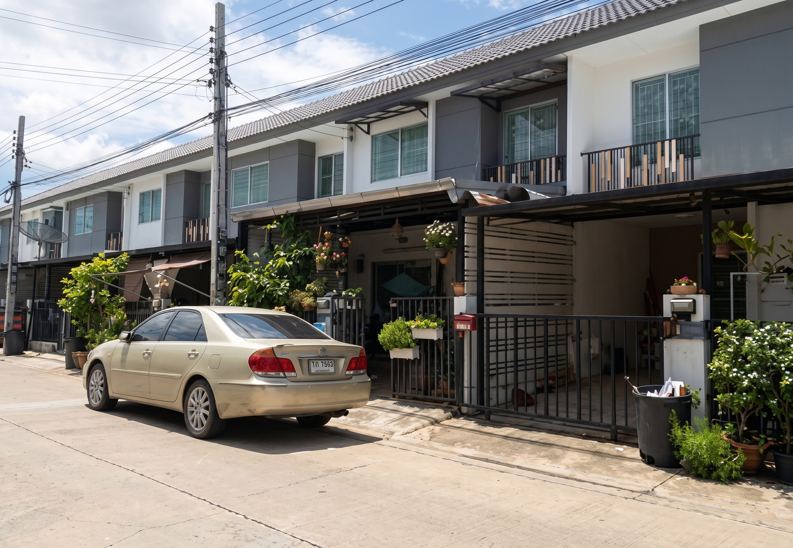 🔥 House for Sale at Baan Pruksa 95/2 Pinklao-Wongwaen, Nonthaburi | Near MRT Talad Bang Yai