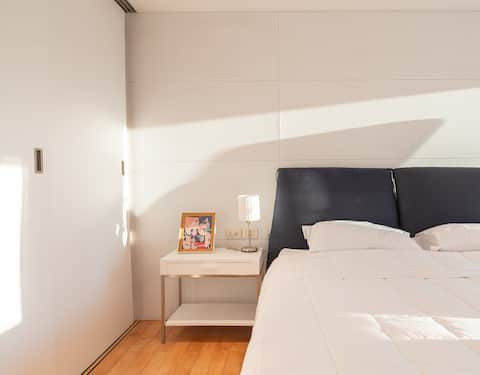 3BR Glass House · Skyline View · 1 Min BTS – รูปที่ 2