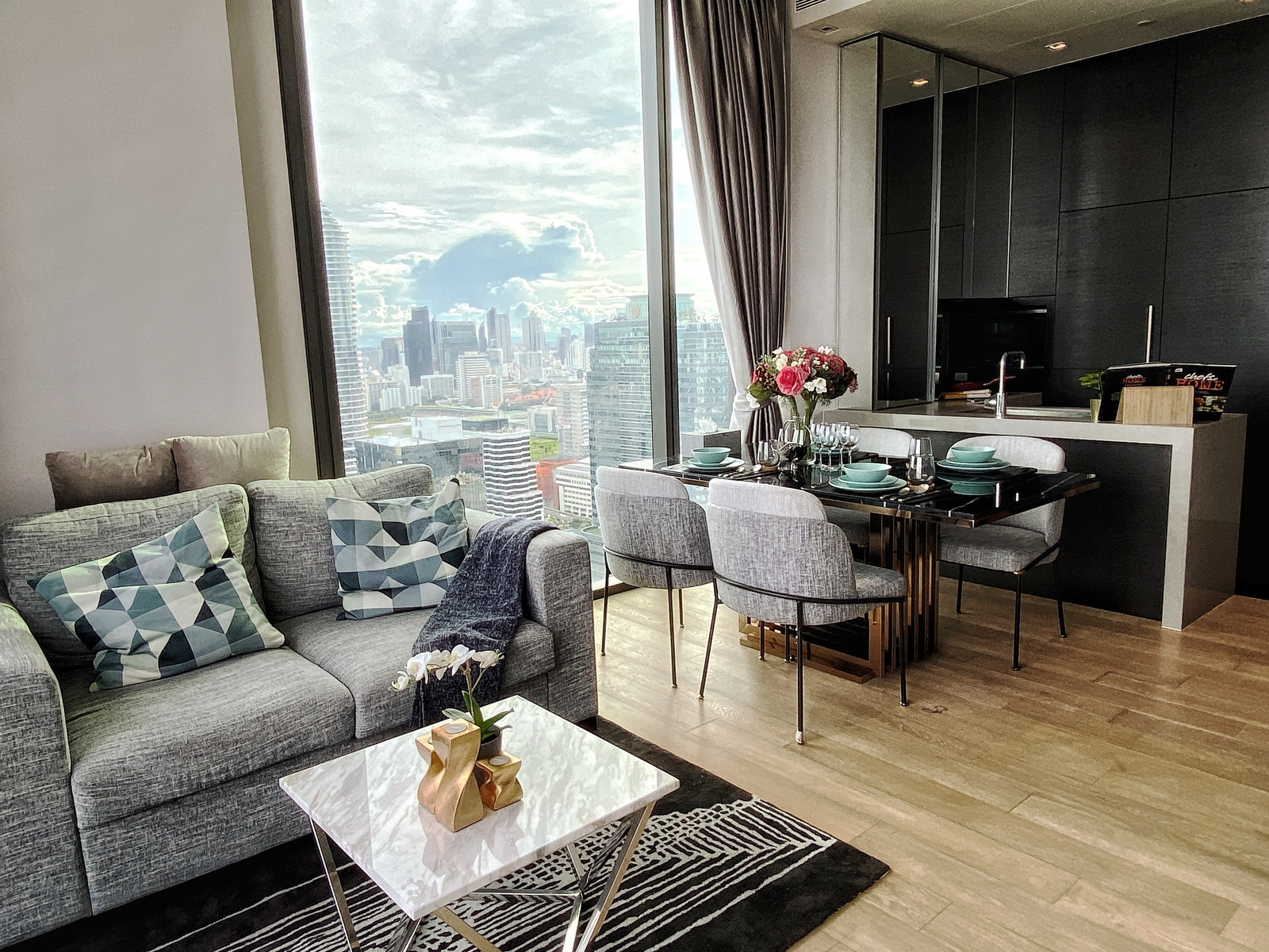28 Chidlom | Super Luxury condominium in the heart of Chidlom.