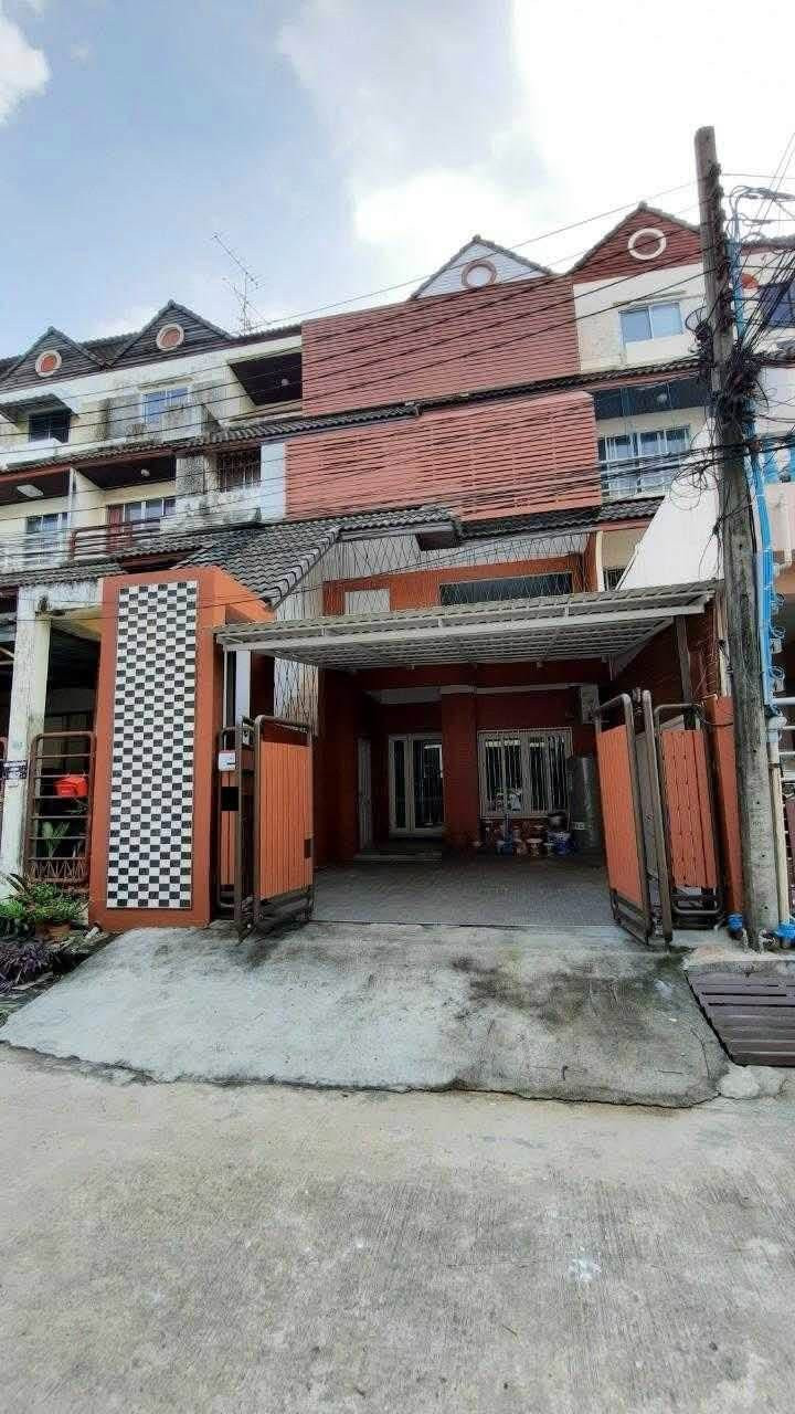 For sale/rent 4-story townhouse, Phatthanakan 44.