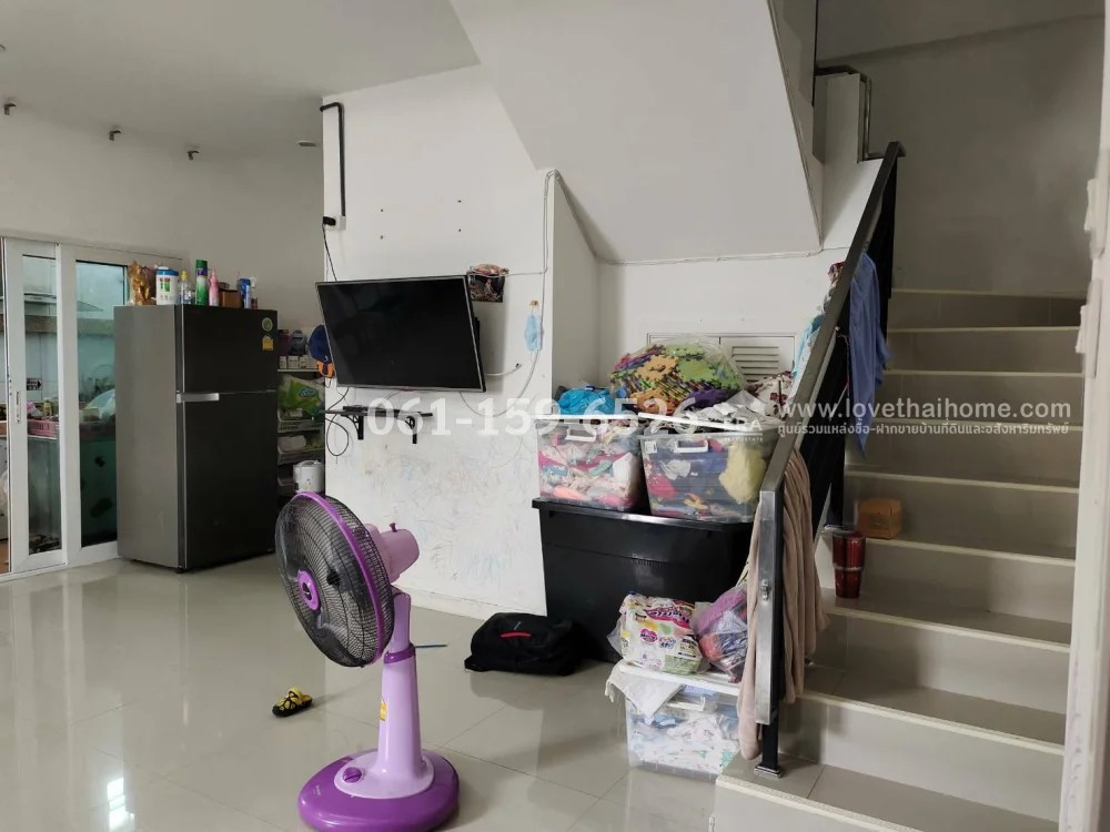ขายทาวน์โฮมย่านรามอินทรา-สามวา หมู่บ้านพาทาโกเนีย 3 ซ.สามวา 3 แปลงมุม 26.9 ตรว. ราคา 3.5 ล้าน บ้านสไตล์โมเดิร์น ถนนเมน ต่อเติมพื้นที่หน้าบ้าน จากหน้าหมู่บ้านเข้าไป 60 เมตร – รูปที่ 3