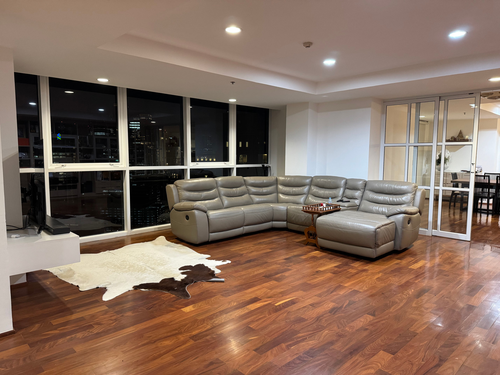 for rent Urbana langsuan 3 bed super deal🌷✅
