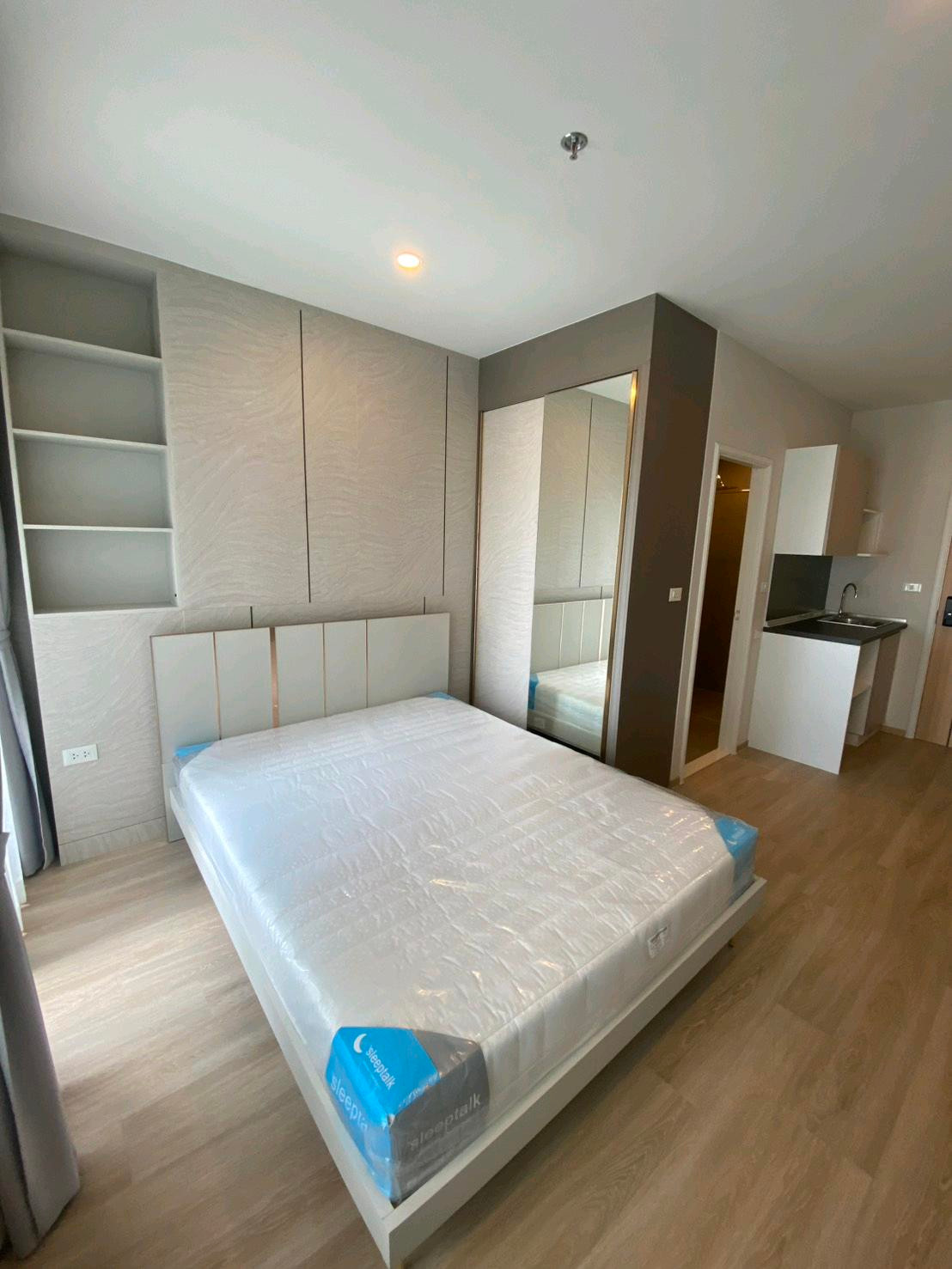 ห้องใหม่แต่งสวยวิวสระว่ายน้ำ ห้องใหม่แต่งสวยวิวสระว่ายน้ำ