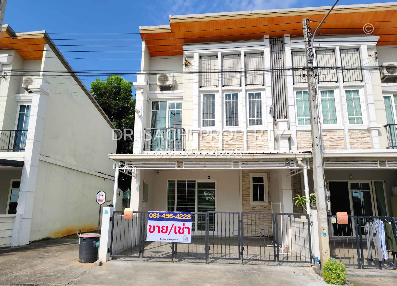 Townhome for rent (ready to move in) Golden Town Chiang Rai-Big C Airport Intersection. Townhome for rent (ready to move in) Golden Town Chiang Rai-Big C Airport Intersection.