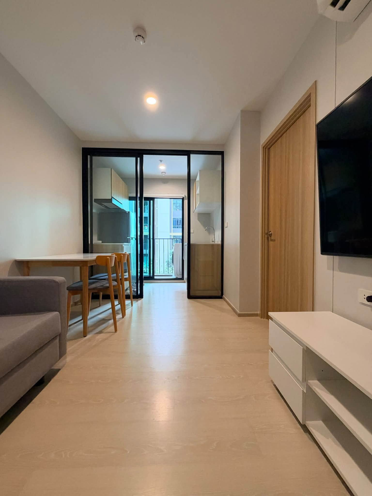 🟢 Condo for rent, Nue Connex Donmueang, near Don Mueang Airport, just 5 minutes. 🟢 Condo for rent, Nue Connex Donmueang, near Don Mueang Airport, just 5 minutes.