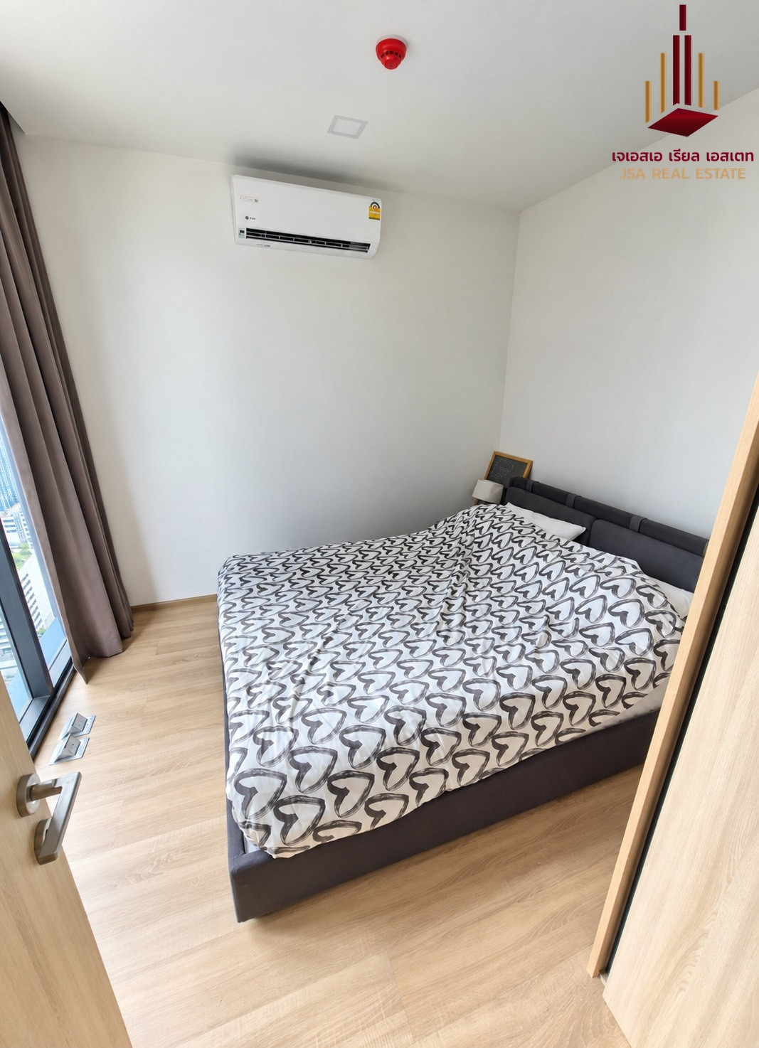 ✨ For Rent: XT Phayathai Condo ✨ 💰 Only 21,000 THB/month