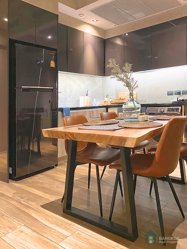 The Lofts Asoke | ให้เช่าคอนโดห้องมุม 2 ห้องนอน ใกล้ MRT เพชรบุรี  – รูปที่ 2
