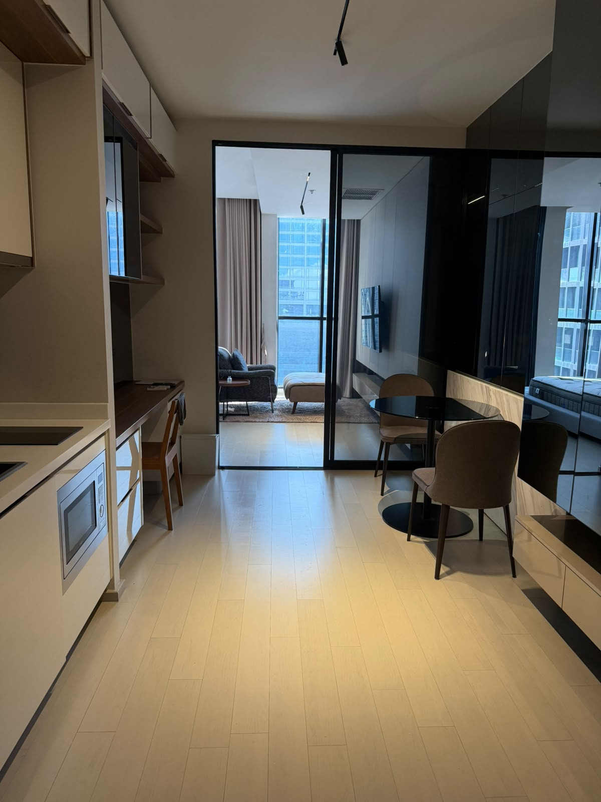 For Rent 1 BED 40K @Ploenchit – รูปที่ 4