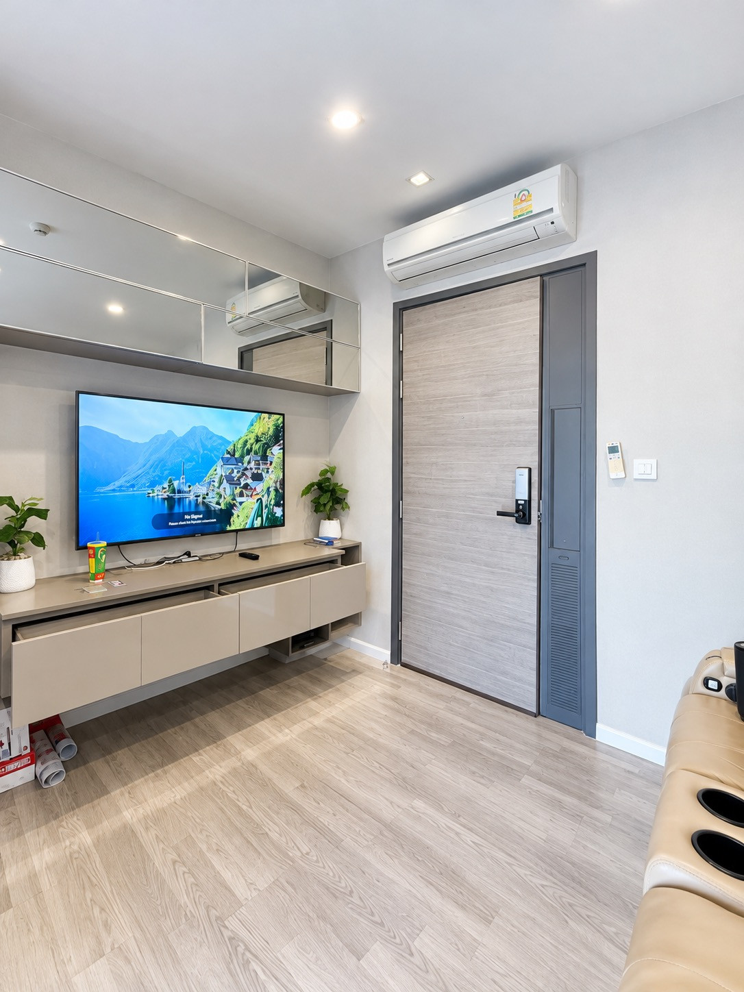 🔥 FOR RENT: THE ROOM SATHORN–ST.LOUIS 🏙️ The Room Sathorn–St.Louis 🔥 FOR RENT: THE ROOM SATHORN–ST.LOUIS 🏙️ The Room Sathorn–St.Louis