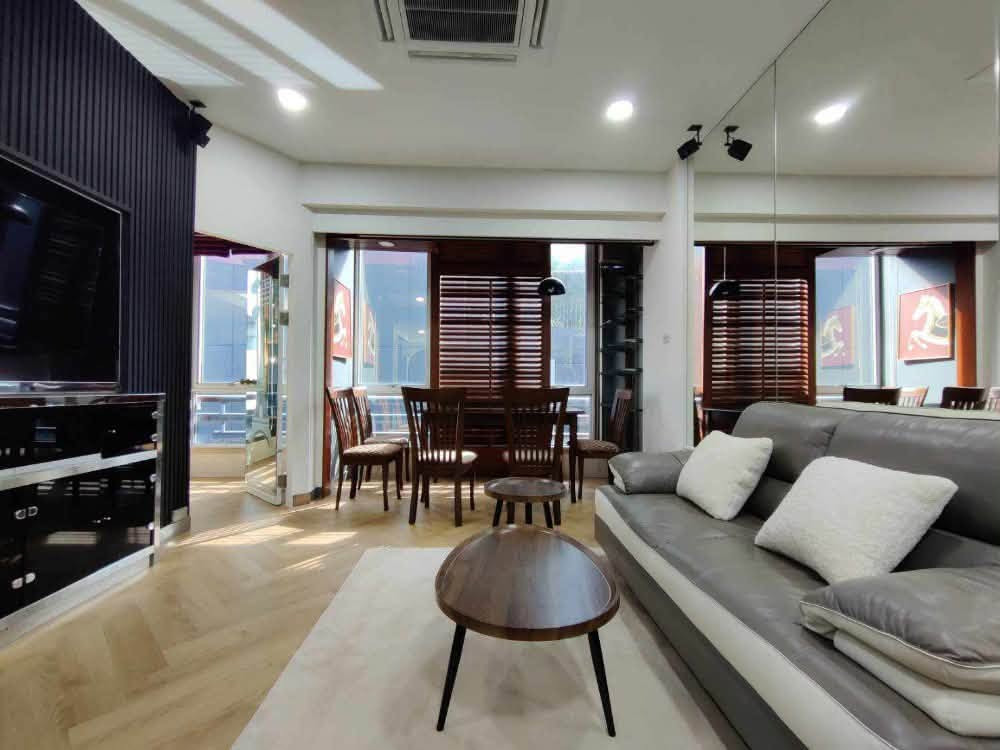 Condo for sale Prasanmitr Condominium (Prasanmit Condominium) 68 sq m, 2 bedrooms, 1 bathroom, 7th floor, near MRT Sukhumvit 200 m. | For Sale 2 Bed 1 Bath 68 sqm, 7th floor Condo for sale Prasanmitr Condominium (Prasanmit Condominium) 68 sq m, 2 bedrooms, 1 bathroom, 7th floor, near MRT Sukhumvit 200 m. | For Sale 2 Bed 1 Bath 68 sqm, 7th floor