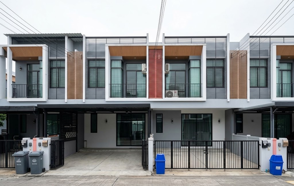 For Sale: Motown Lite Chaiyaphruek | Near  Bang Phlu MRT Station (Purple Line)