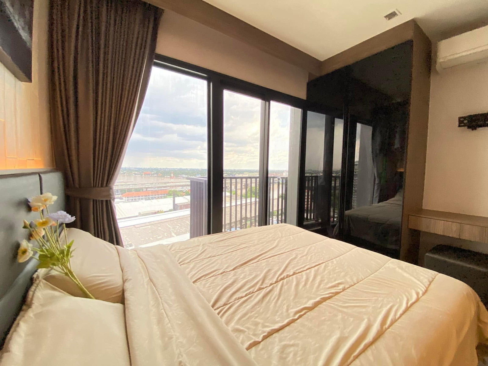 Condo for rent, The Politan Rive, fully built-in furniture, Chao Phraya River view. and swimming pool view Near Phra Nang Klao BTS station, only 300 meters. – รูปที่ 4