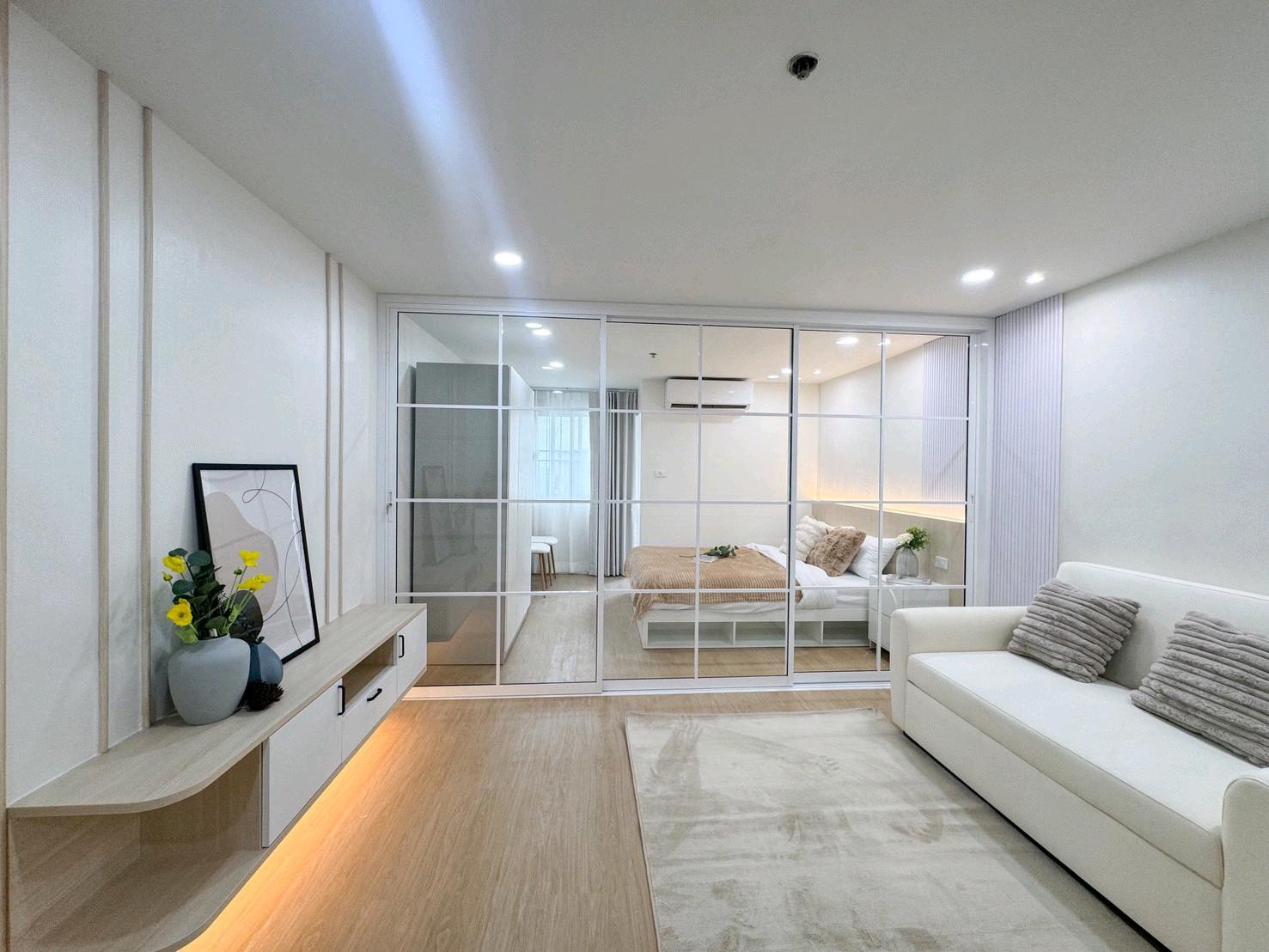 Condo Regent Home 1 Phahonyothin 67