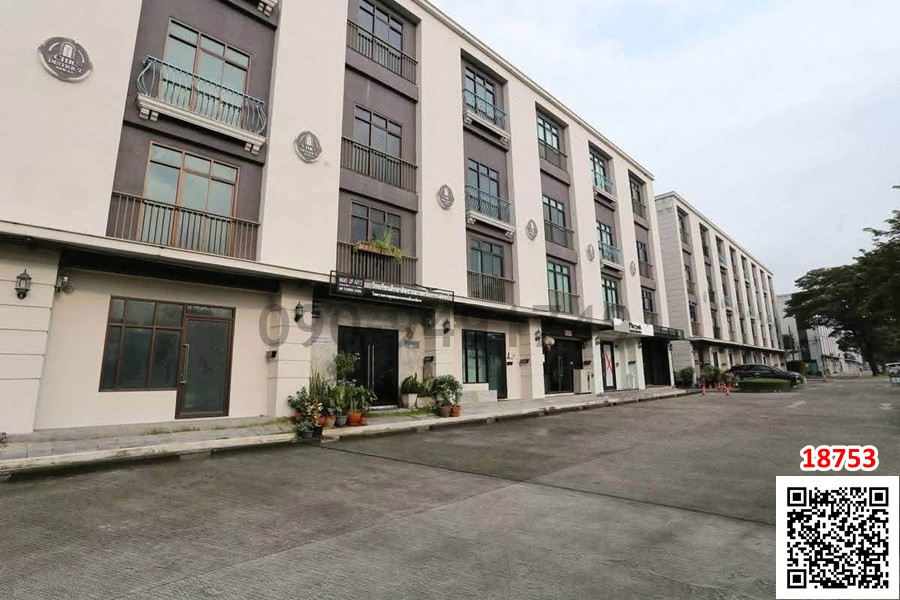 Rent the entire home office 𝟒 floor, Chic District Ram𝟓𝟑, usable area 320 sq m. Water will not flood the project.