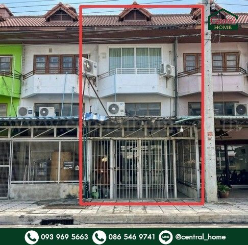 Commercial building, 2.5 floors, 19 sq m., next to the road, able to do business.
