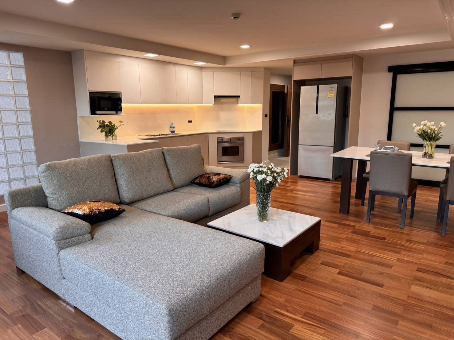 Katsuri Living Condo 🚶New unit , Spacious unit. Only 200 Meters Walk to BTS Thonglor Katsuri Living Condo 🚶New unit , Spacious unit. Only 200 Meters Walk to BTS Thonglor