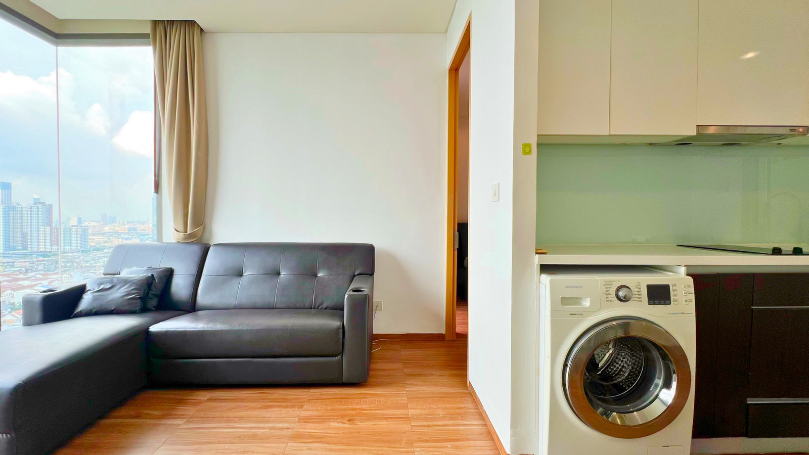 For rent the breeze narathiwas ปล่อยเช่า คอนโดหรู กลางเมือง เดอะ บรีซ นราธิวาส ห้องใหญ่ ระเบียงกว้าง พร้อมอยู่ ชั้นสูง วิวเมือง ใกล้ เซ็นทรัล พระราม 3 และ BTS ช่องนนทรีเครื่องใช้ไฟฟ้าครบ – รูปที่ 3
