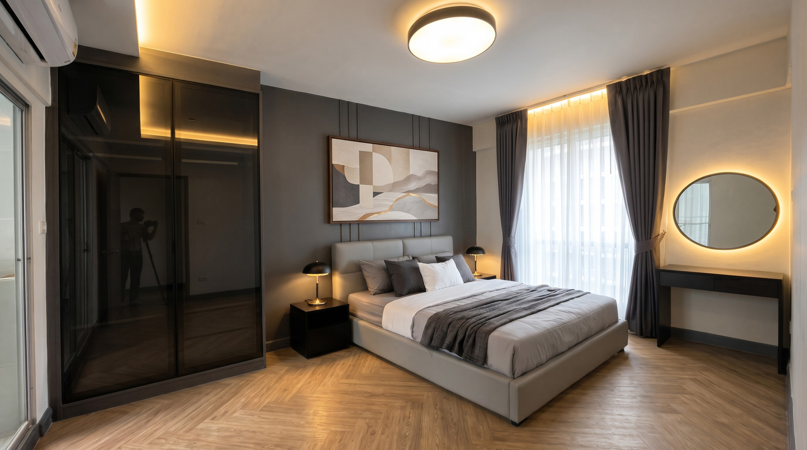If you are interested in a condo with 2 bedrooms, 2 bathrooms, size 60 sq m and allows pets, make an appointment now.